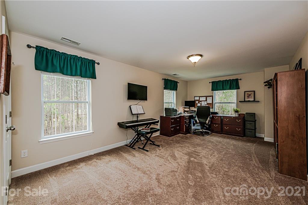 11833 Kimberfield Road Matthews, NC 28105 - Photo 35 of 43 Gallery Image 35