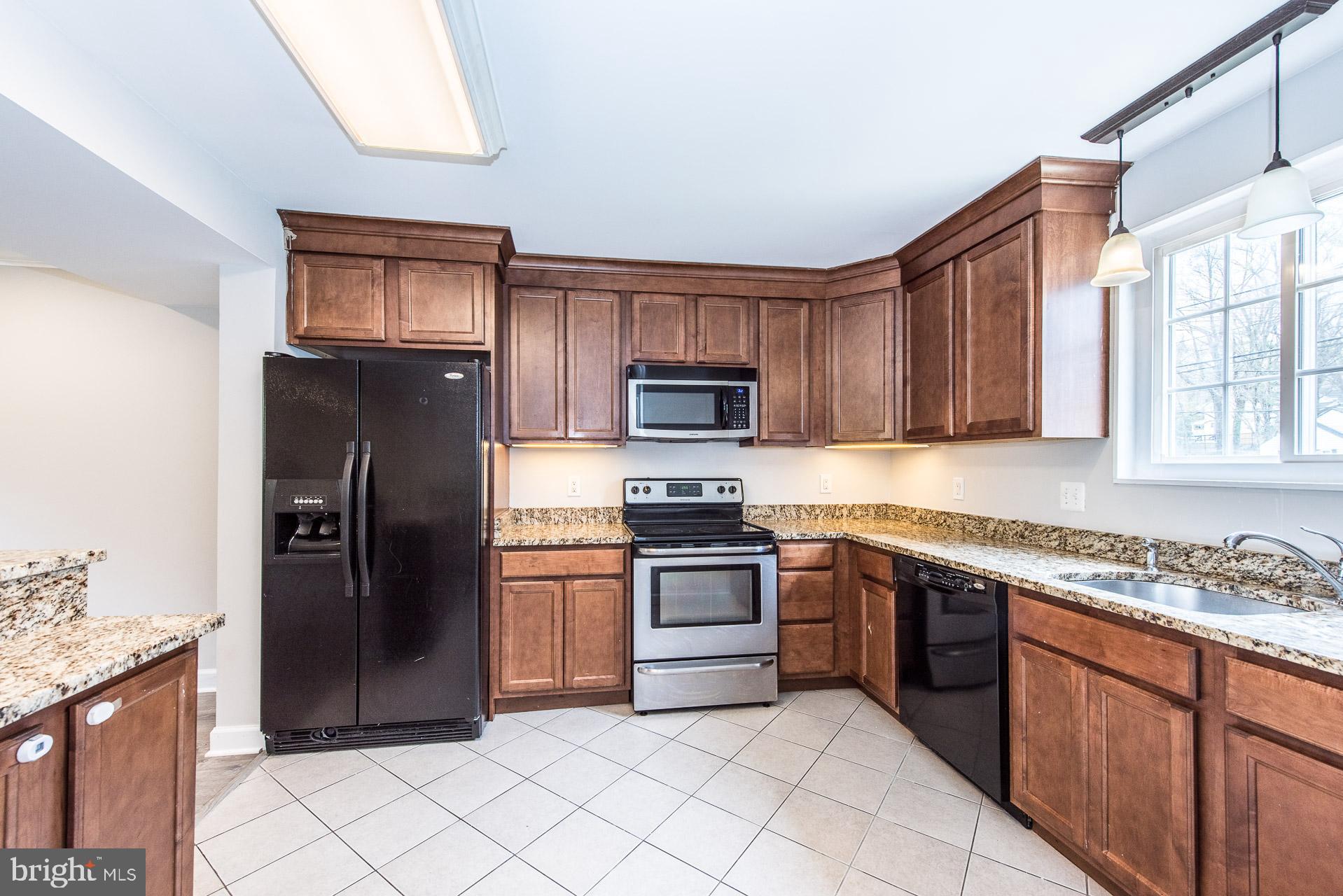 11705 Charles Road Silver Spring, MD 20906 - Photo 8 of 40