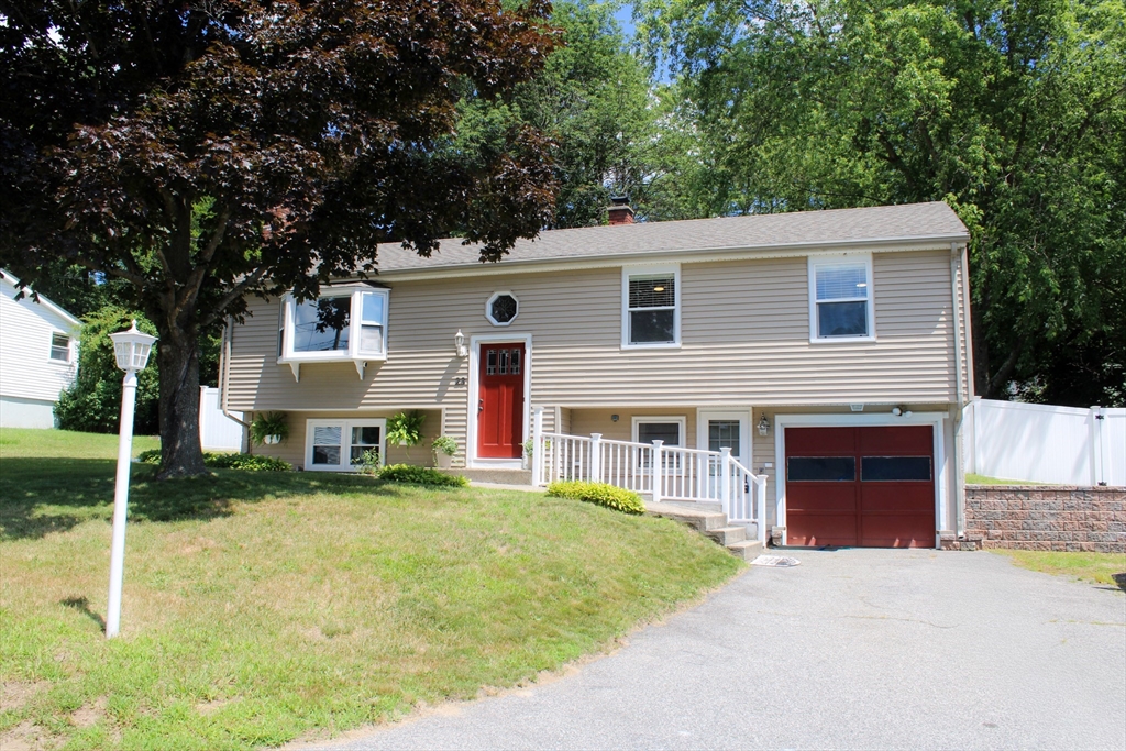 23 Roberta Road Blackstone, MA 01504 - Photo 1 of 18