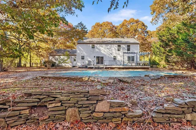 $799,000 | 34 Andys Lane, Eastport, NY 11941