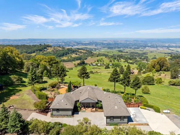 $1,595,000 | 6649 Round Oak Road, Penngrove, CA 94951