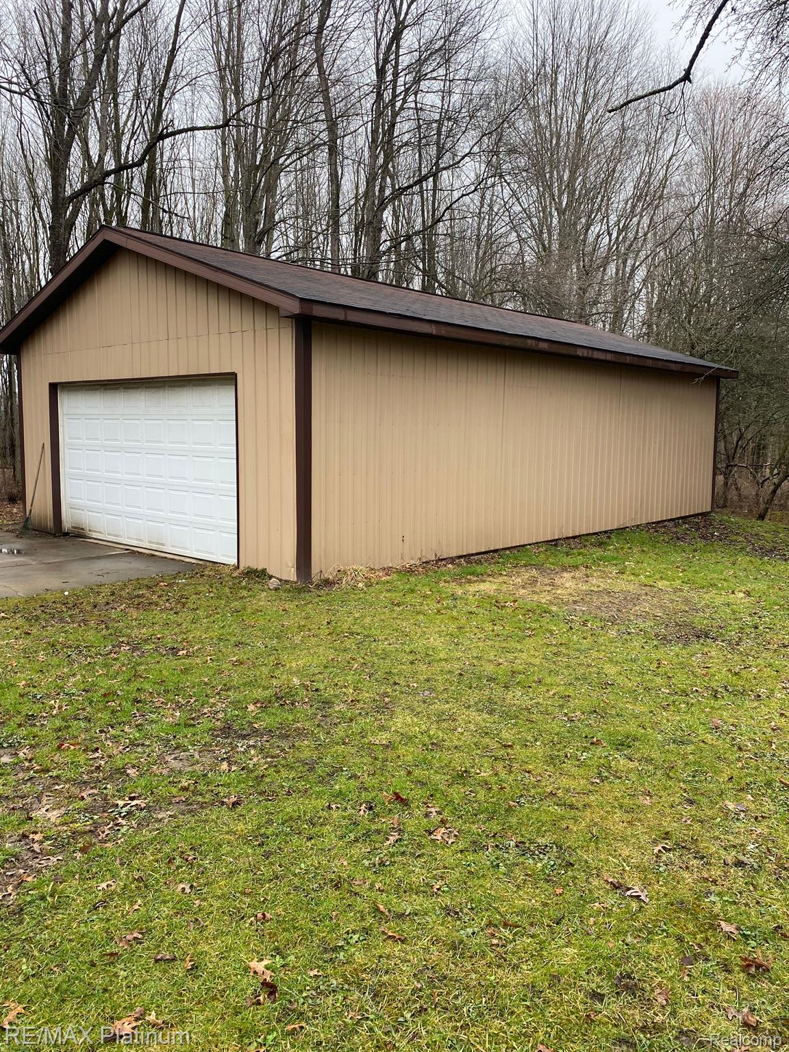 1150 North Kellogg Road Howell, MI 48843 - Photo 2 of 34 Gallery Image 2