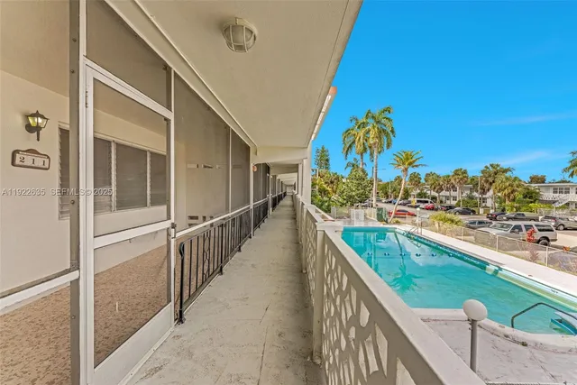 $1,500 | 1450 Northeast 170th Street, Unit 211, North Miami Beach, FL 33162