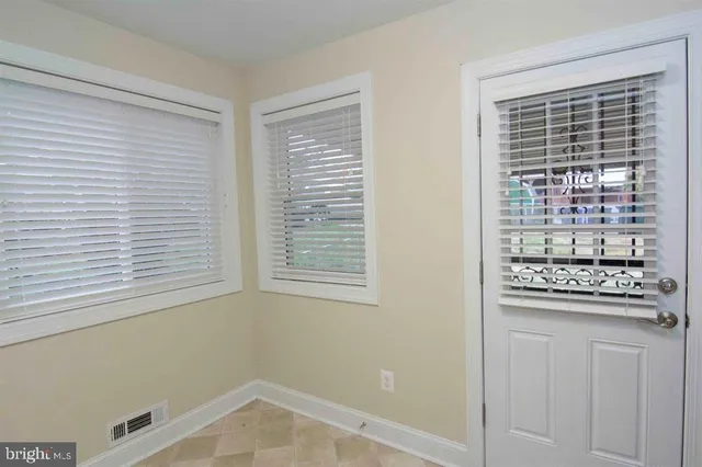 $2,900 | 5161 7th Street Northeast, Washington, DC 20011