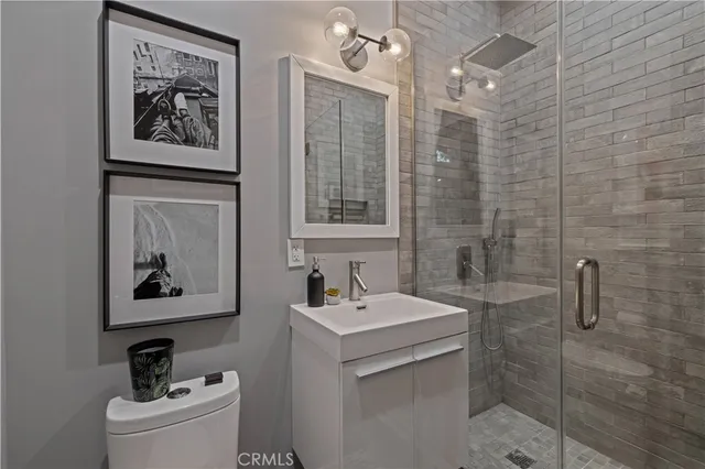 $1,599,000 | 17929 Martha Street, Encino, CA 91316