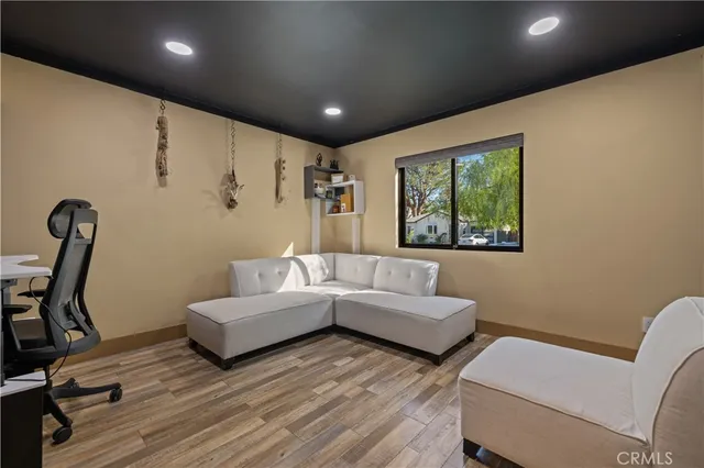 $1,599,000 | 17929 Martha Street, Encino, CA 91316