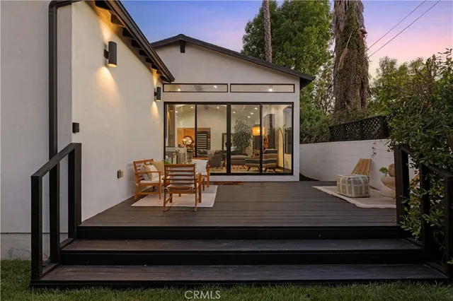 $1,599,000 | 17929 Martha Street, Encino, CA 91316