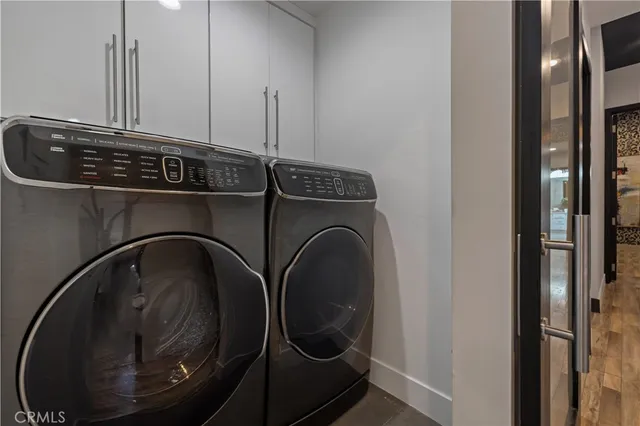 $1,599,000 | 17929 Martha Street, Encino, CA 91316