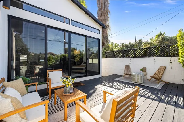 $1,599,000 | 17929 Martha Street, Encino, CA 91316