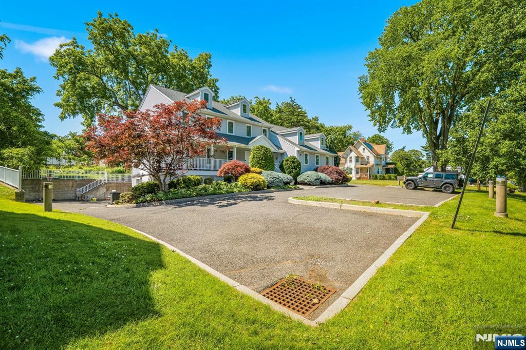 646 Teaneck Road Teaneck, NJ 07666 - Photo 15 of 15