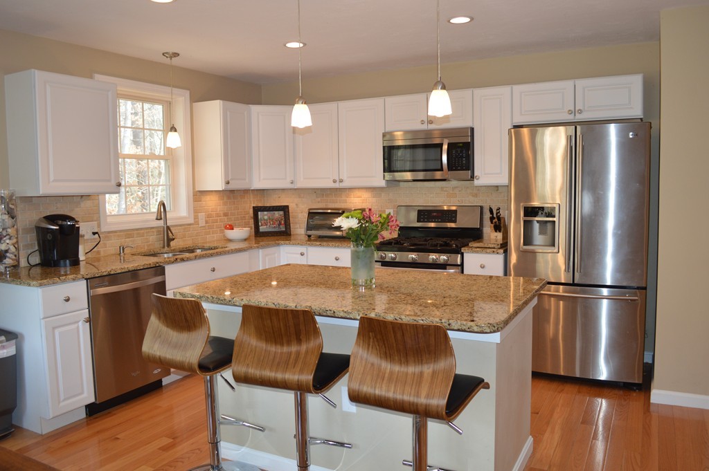 29 Holly Road Norton, MA 02766 - Photo 2 of 18 Gallery Image 2