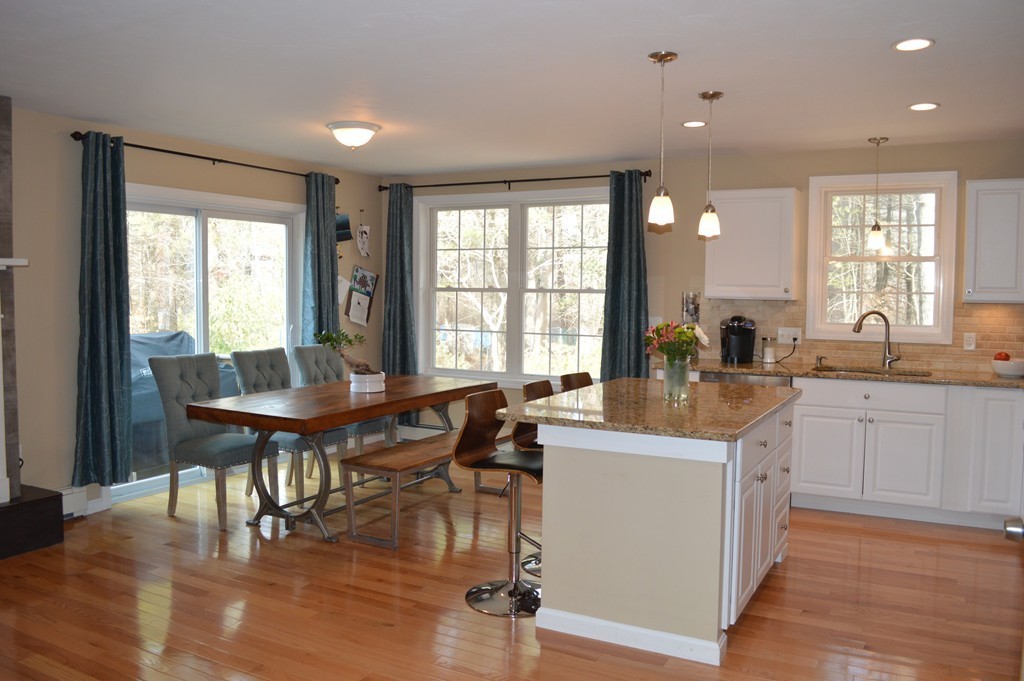 29 Holly Road Norton, MA 02766 - Photo 3 of 18 Gallery Image 3