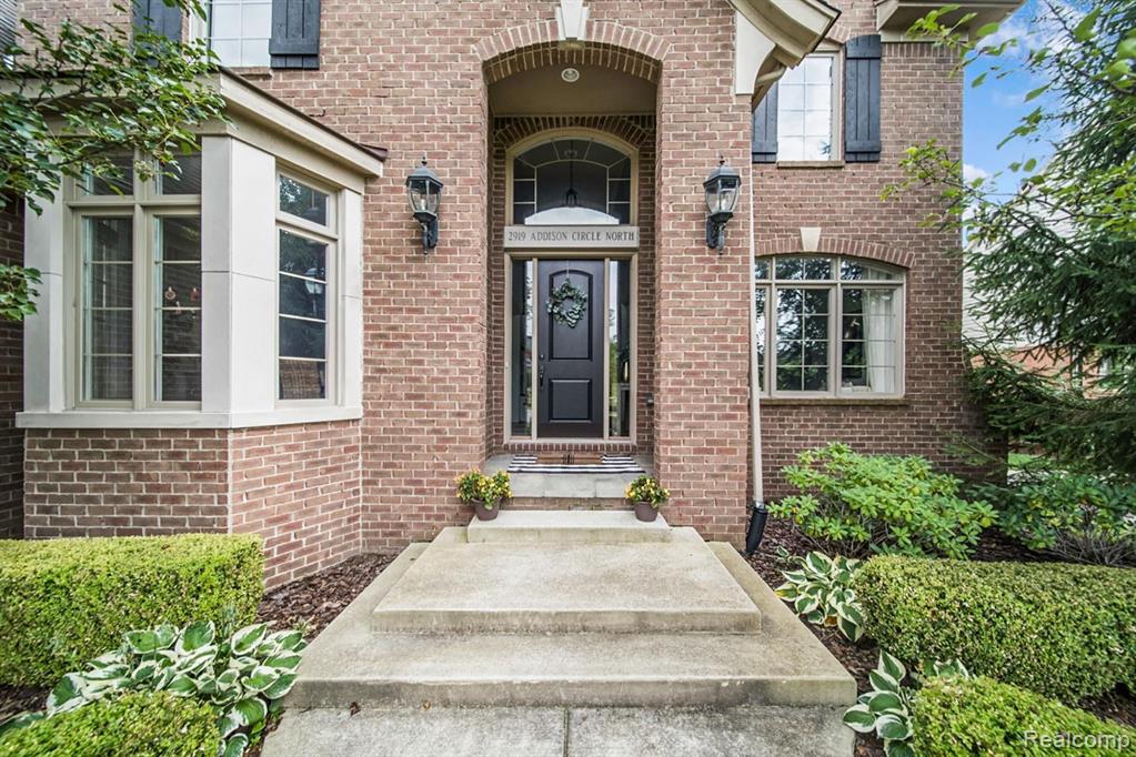 2919 North Addison Circle Rochester, MI 48306 - Photo 15 of 56
