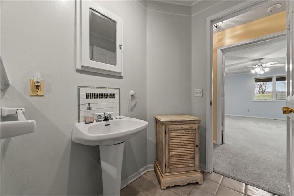 22020 171st Street Basehor, KS 66007 - Photo 11 of 28