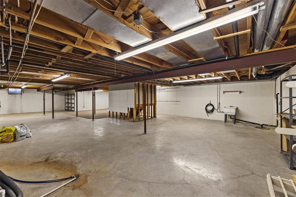 22020 171st Street Basehor, KS 66007 - Photo 15 of 28