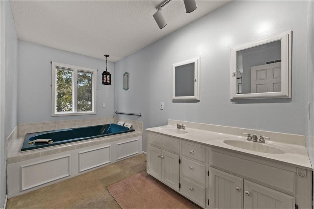 22020 171st Street Basehor, KS 66007 - Photo 9 of 28