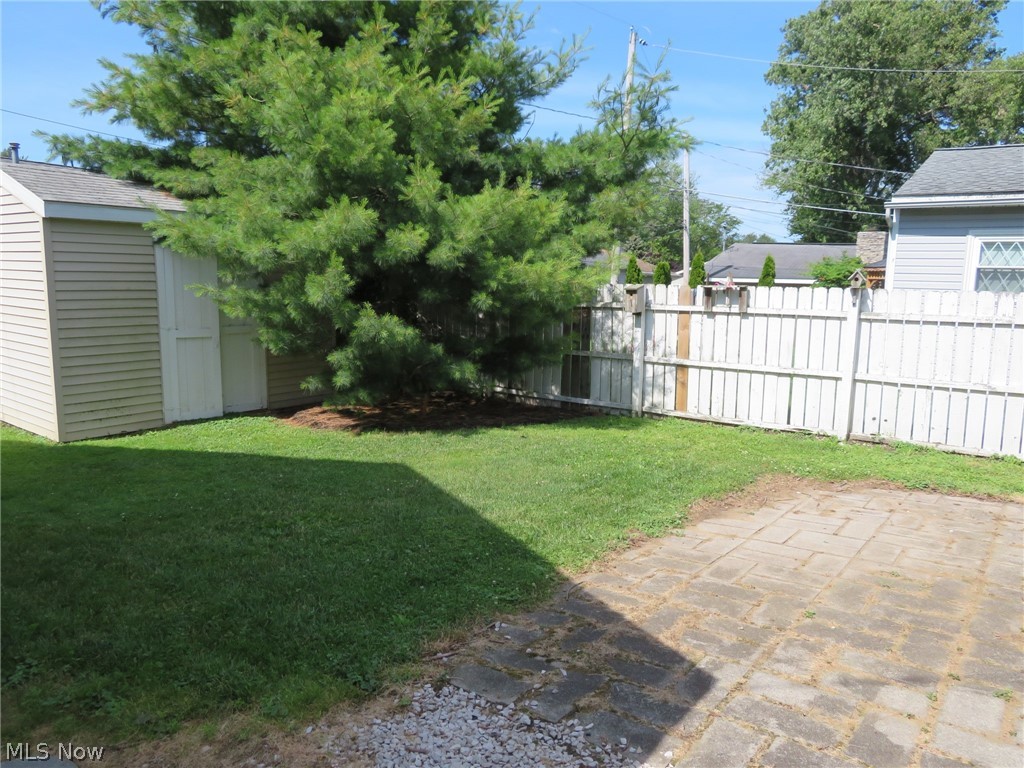 6978 Lake Road Madison, OH 44057 - Photo 13 of 19 Gallery Image 13
