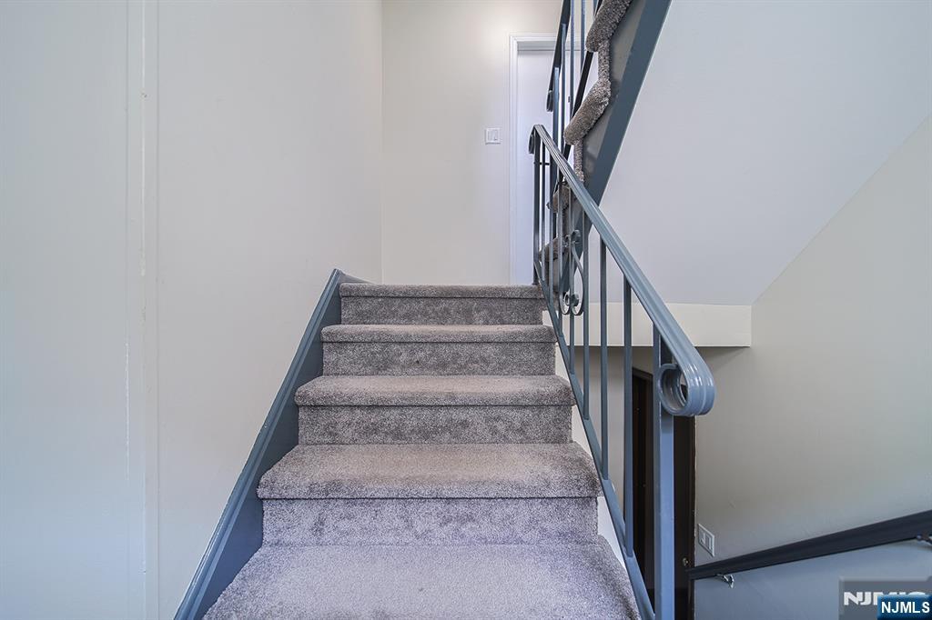 93 Myrtle Avenue, Unit 2 Edgewater, NJ 07020 - Photo 16 of 16