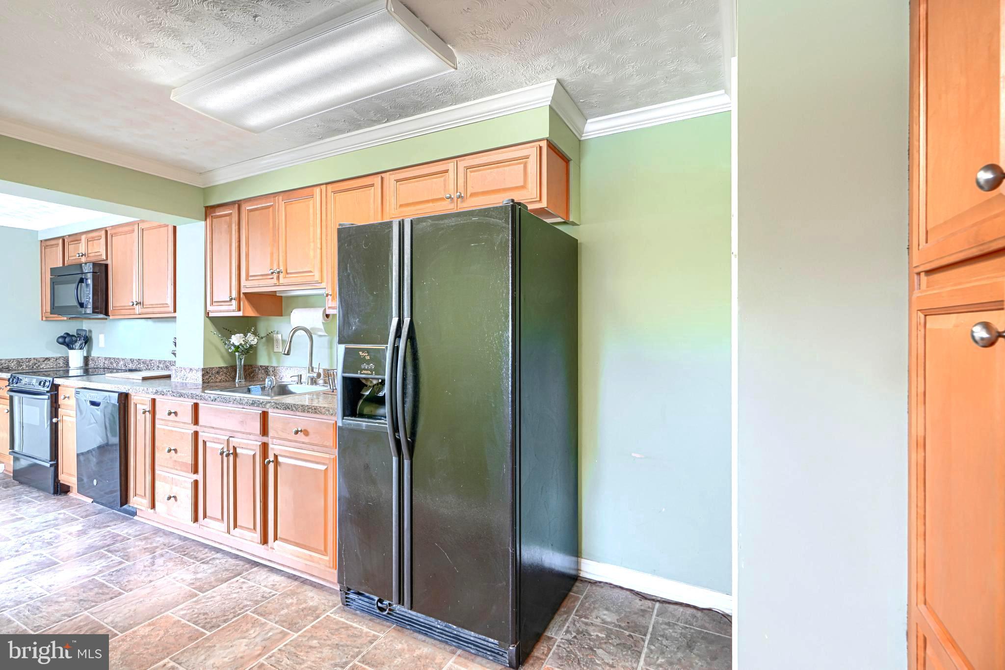 2829 Creston Road Baltimore, MD 21222 - Photo 11 of 44 Kitchen