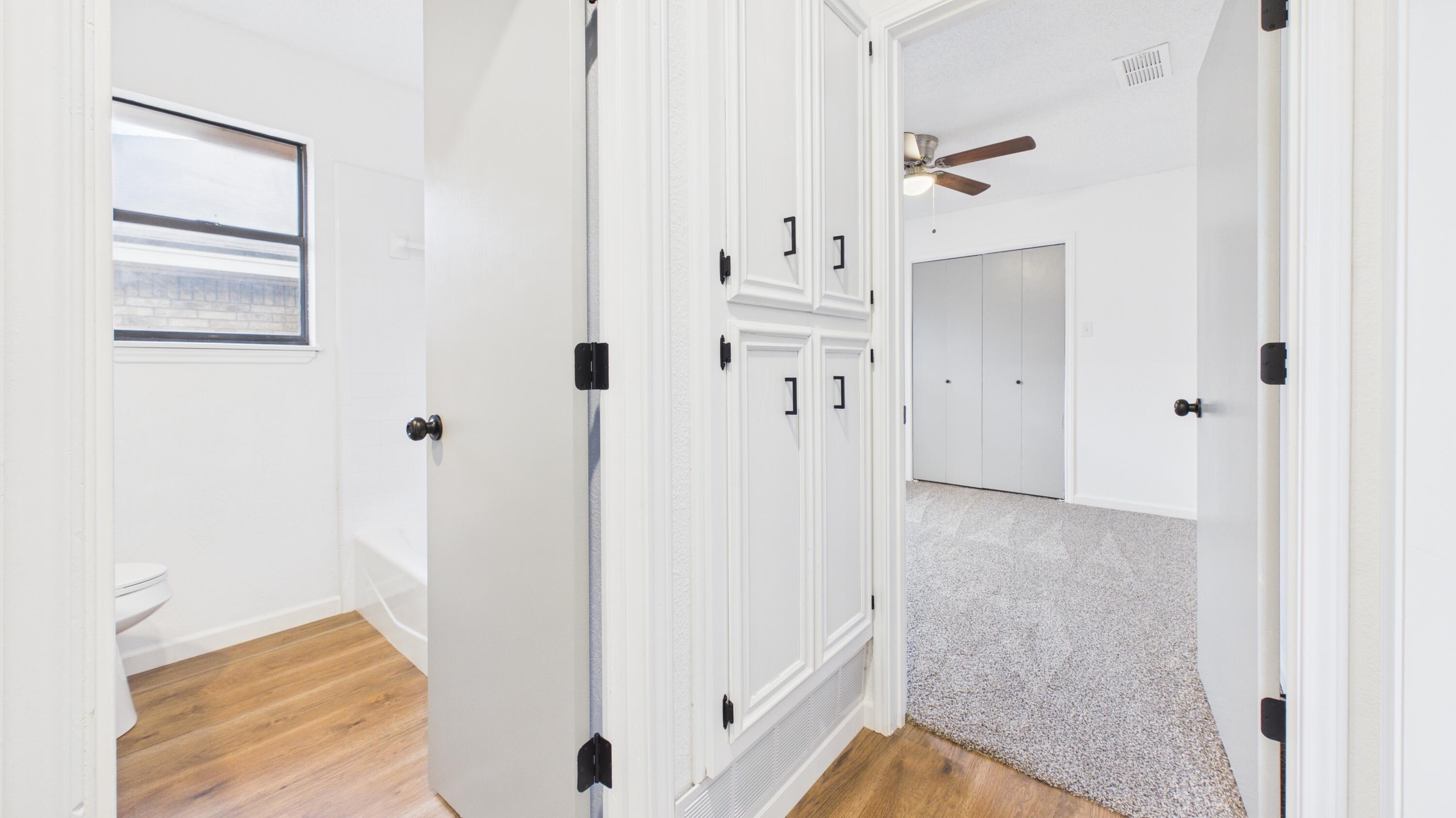 6902 Homestead Avenue Lubbock, TX 79424 - Photo 6 of 17 a view of walk in closet