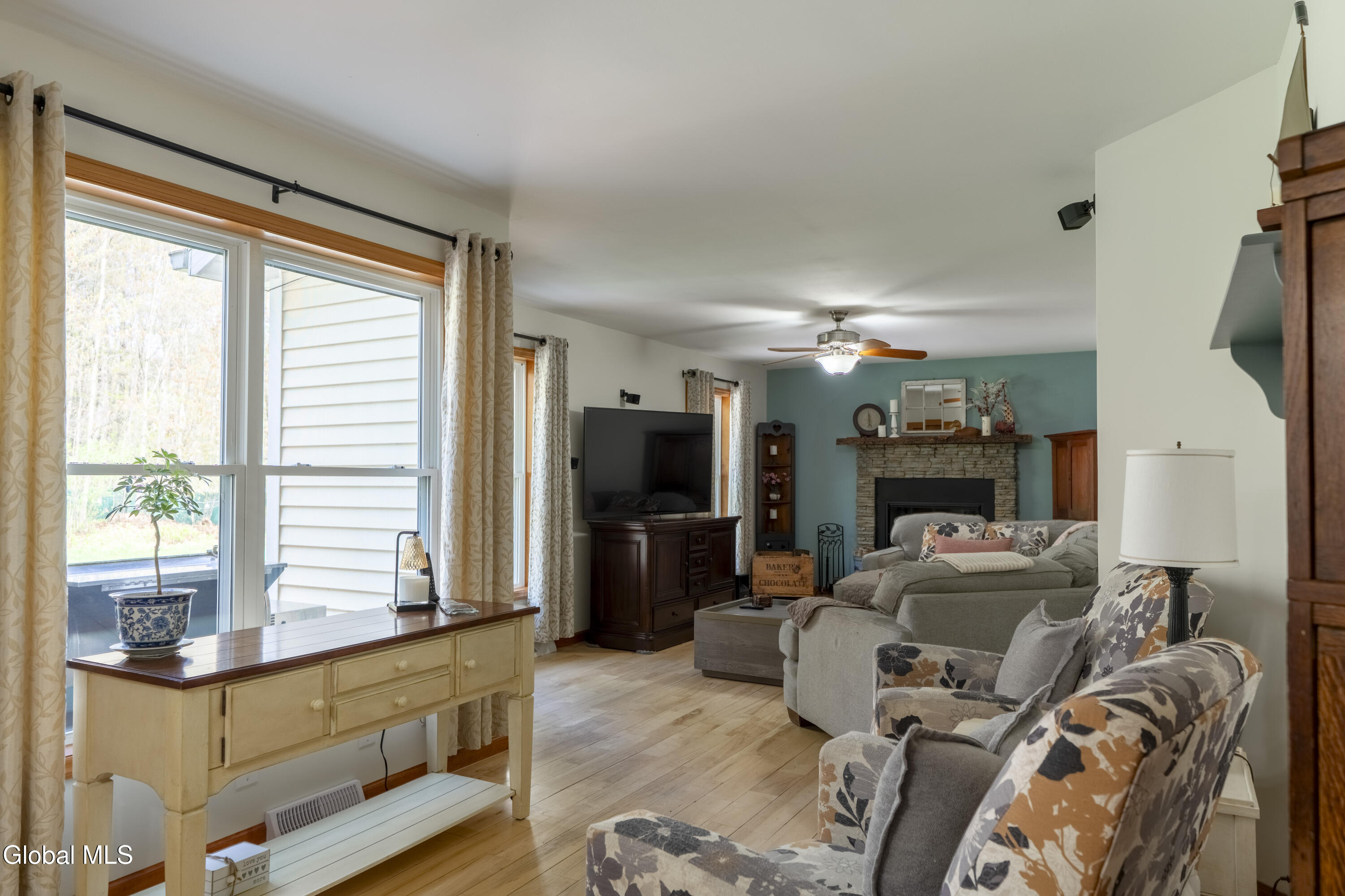 32 Jones Road Saratoga Springs, NY 12866 - Photo 11 of 23 32 Jones-18