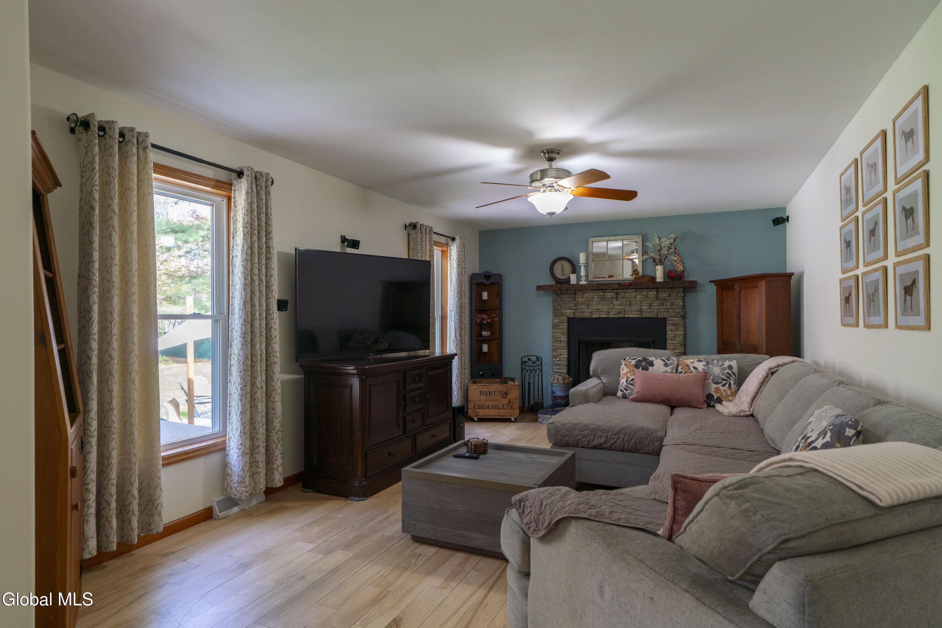 32 Jones Road Saratoga Springs, NY 12866 - Photo 12 of 23 32 Jones-19