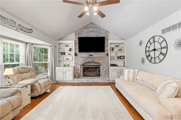 $699,900 | 1233 Red Oak Plantation Drive, Ballwin, MO 63021