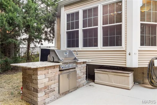 $699,900 | 1233 Red Oak Plantation Drive, Ballwin, MO 63021