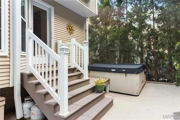 $699,900 | 1233 Red Oak Plantation Drive, Ballwin, MO 63021