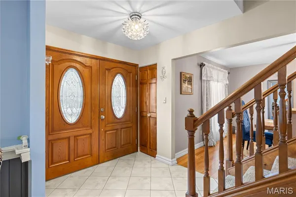 $699,900 | 1233 Red Oak Plantation Drive, Ballwin, MO 63021