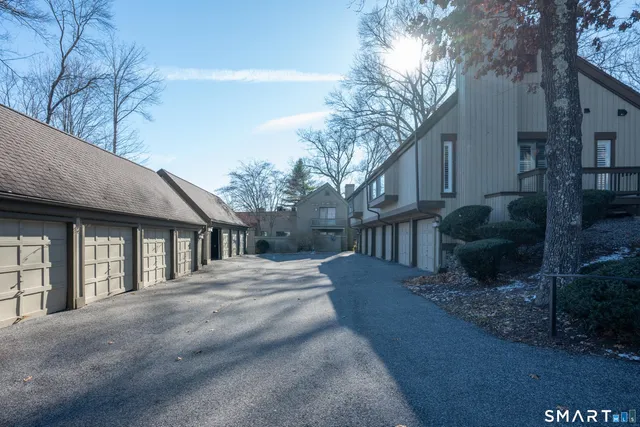 $364,900 | 123 Heritage Village, Unit B, Southbury, CT 06488