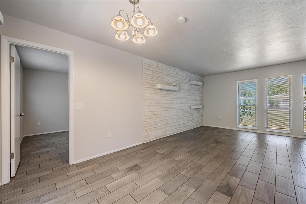 1124 Danny Drive Sarasota, FL 34243 - Photo 8 of 45