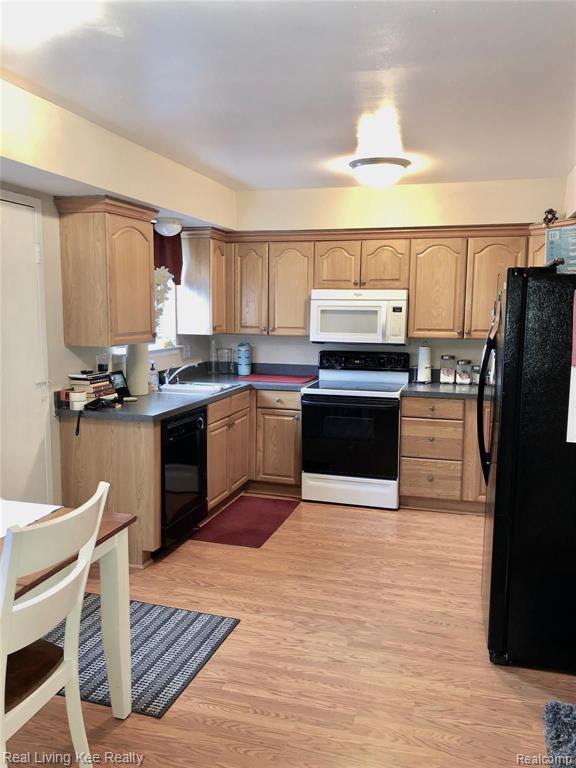 23620 Lahser Road Southfield, MI 48033 - Photo 4 of 12