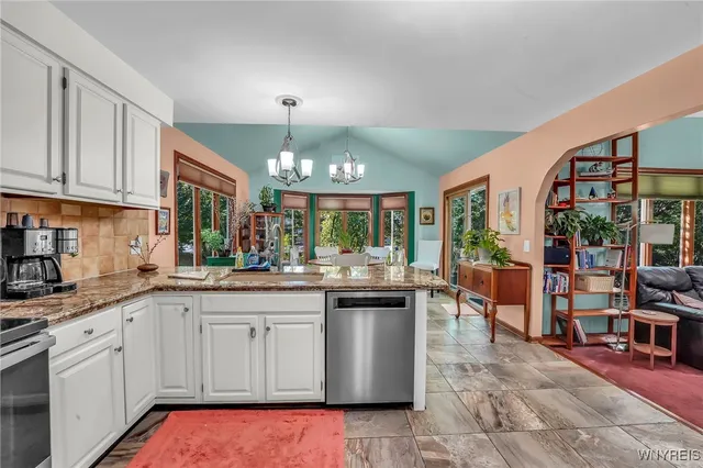 $595,000 | 6050 Whitegate Crossing, Clarence, NY 14051