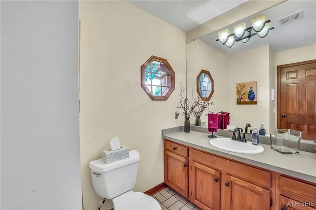 $595,000 | 6050 Whitegate Crossing, Clarence, NY 14051