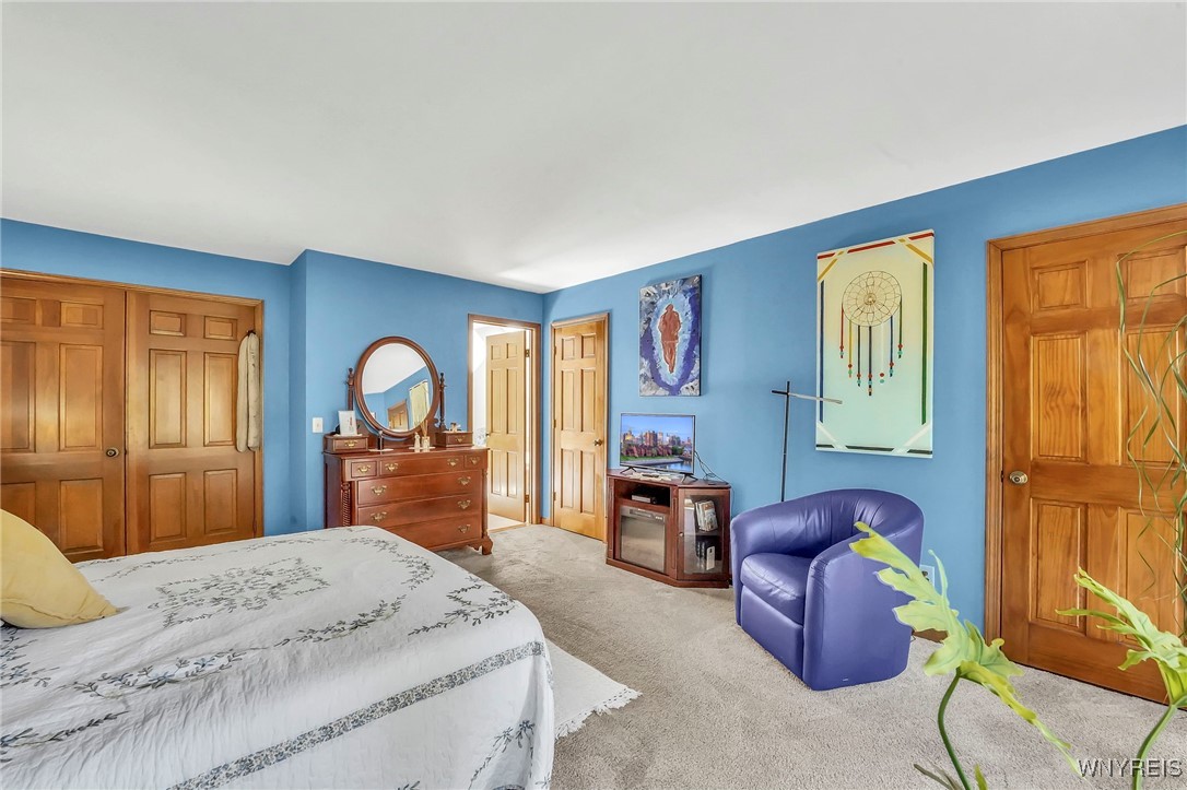 6050 Whitegate Crossing Clarence, NY 14051 - Photo 30 of 48 1st Floor Primary