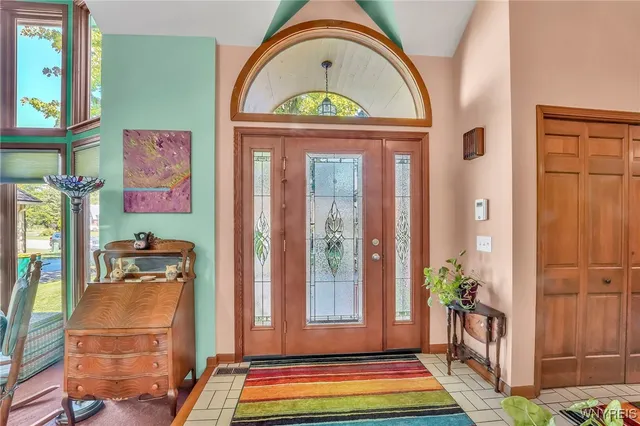 $595,000 | 6050 Whitegate Crossing, Clarence, NY 14051