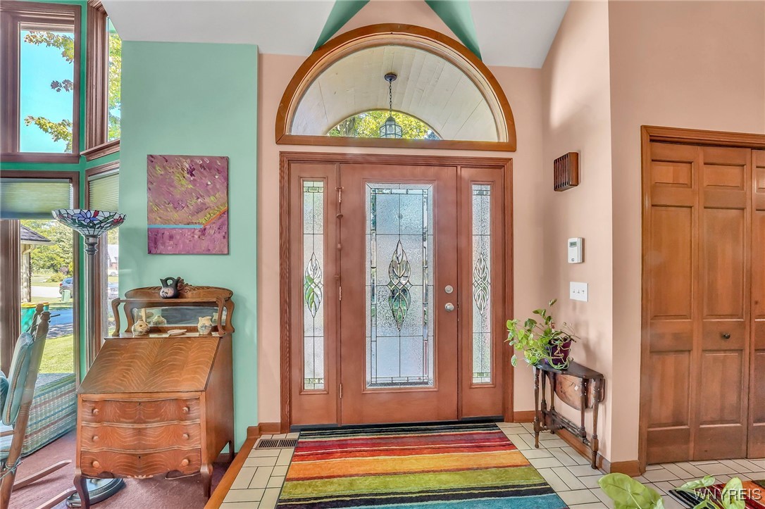 6050 Whitegate Crossing Clarence, NY 14051 - Photo 5 of 48