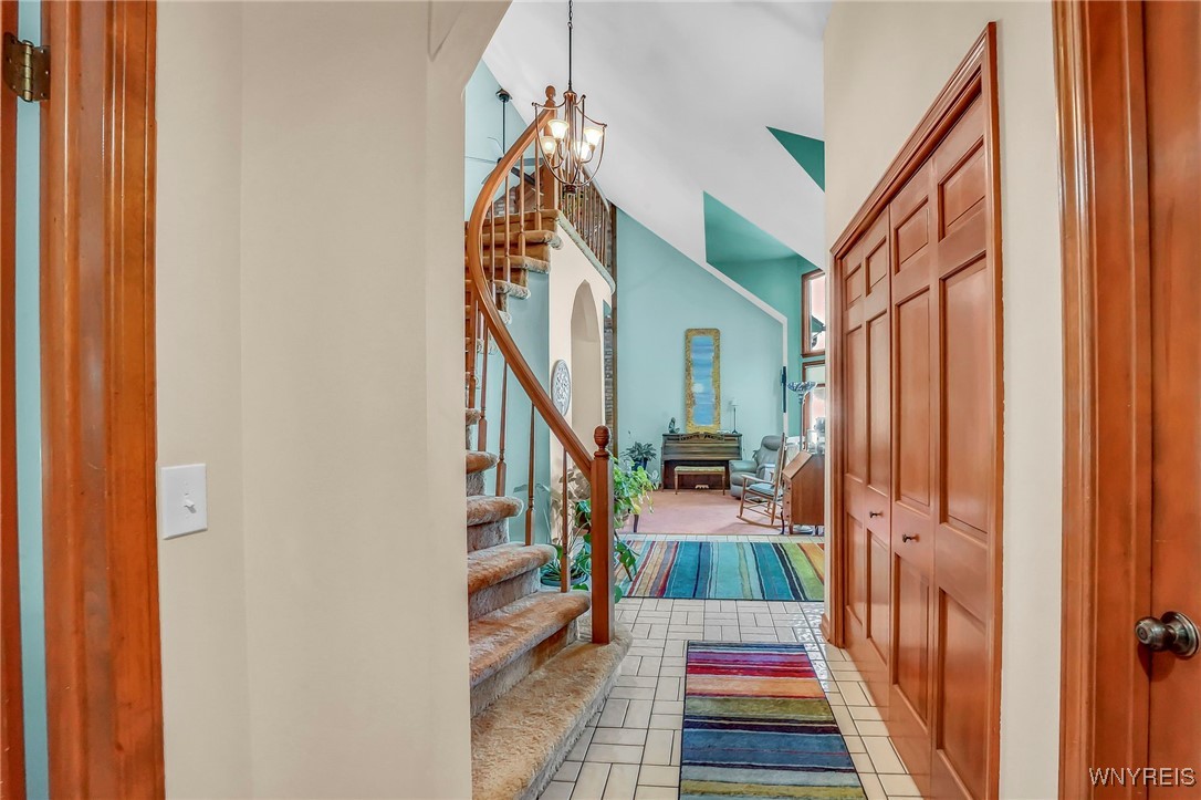 6050 Whitegate Crossing Clarence, NY 14051 - Photo 6 of 48