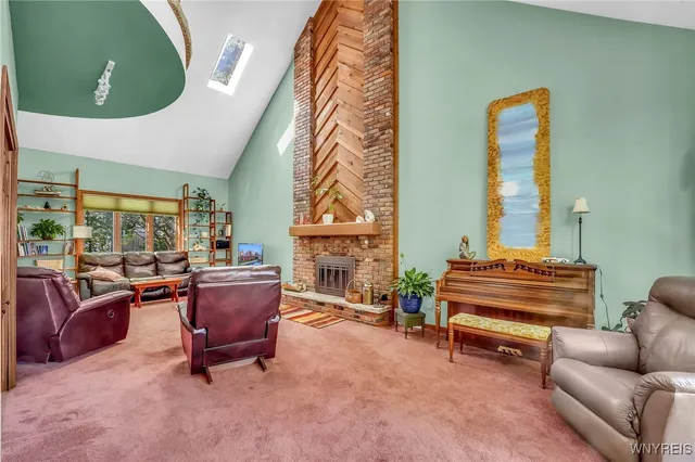 $595,000 | 6050 Whitegate Crossing, Clarence, NY 14051