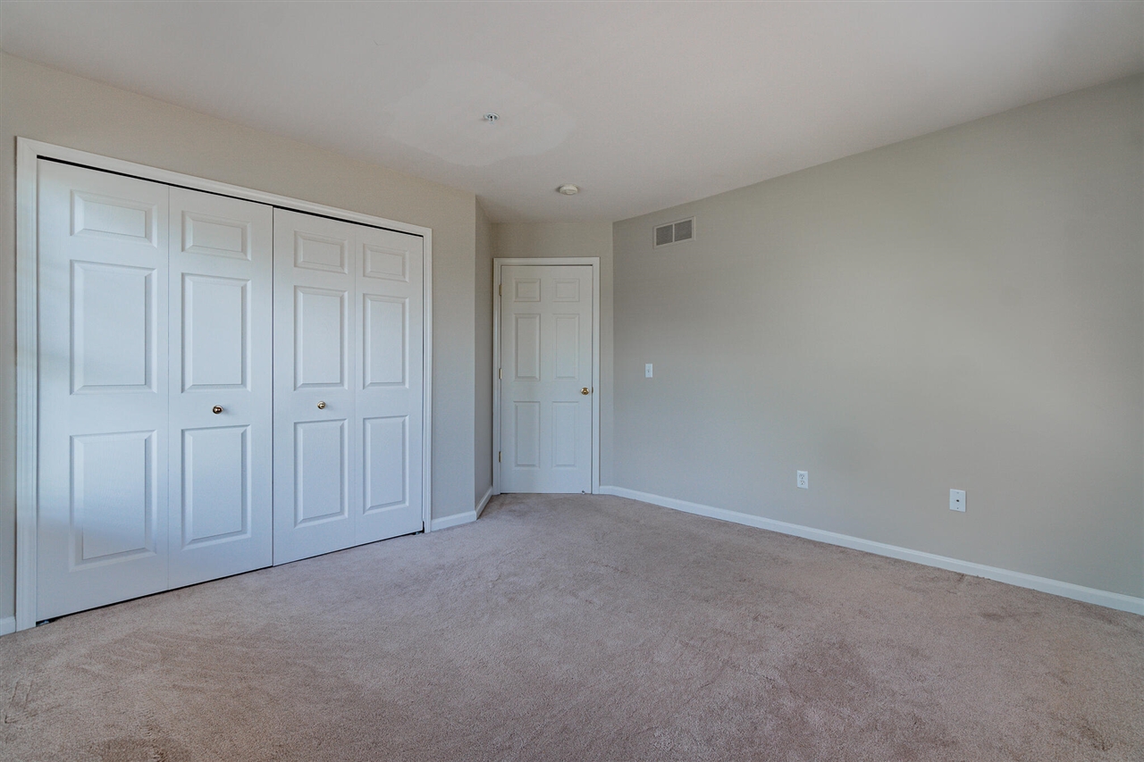 50147 Harding Street Canton, MI 48188 - Photo 15 of 24