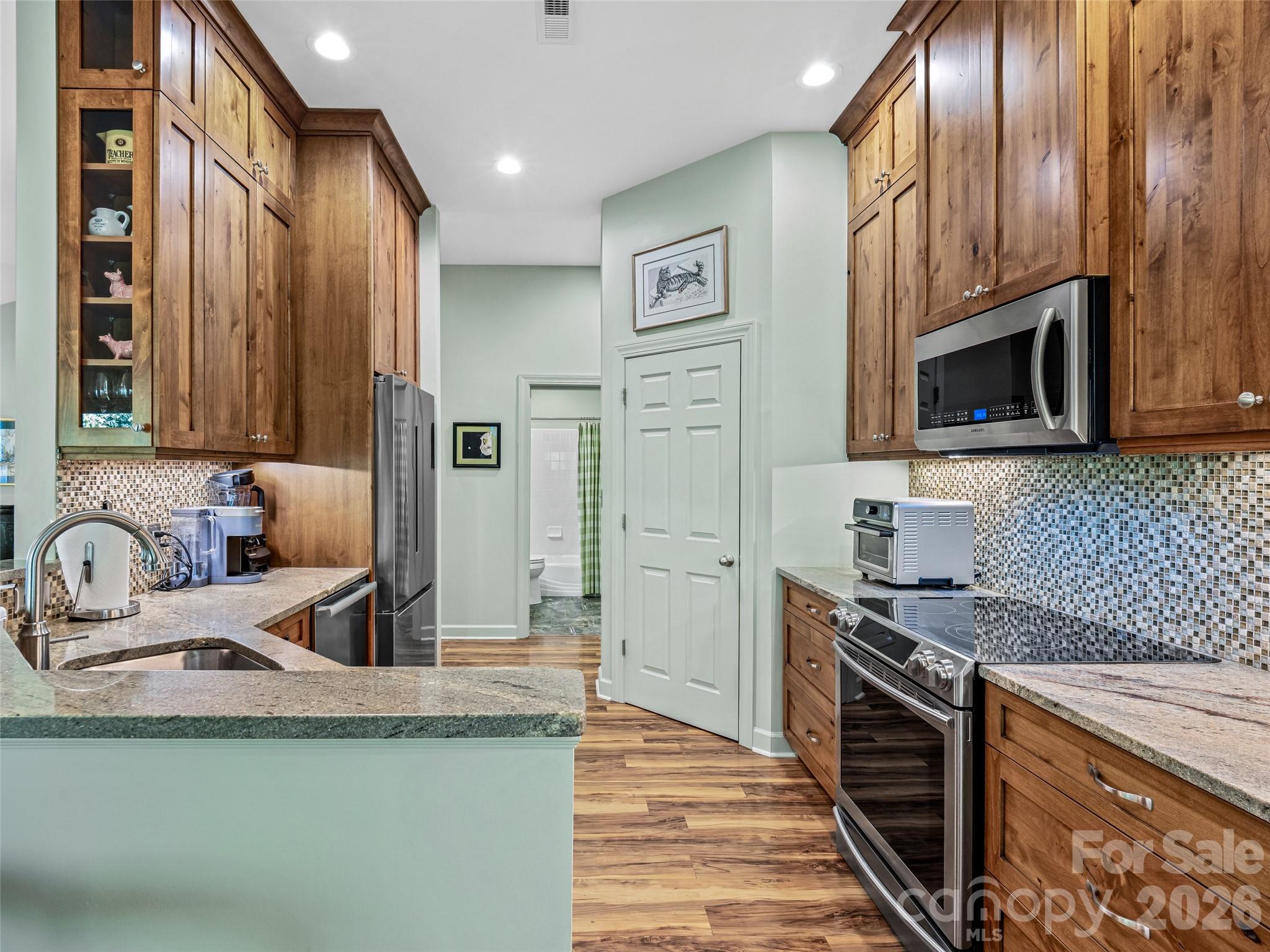73 Ridgetop Circle, Unit 303 Brevard, NC 28712 - Photo 10 of 24 Gallery Image 10