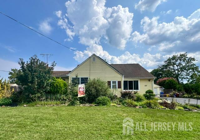 227 Old Stage Road Spotswood, NJ 08884 - Photo 2 of 39 Gallery Image 2