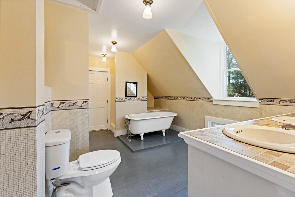 247 Winthrop Center Road Winthrop, ME 04364 - Photo 21 of 42 Lg upstairs bath