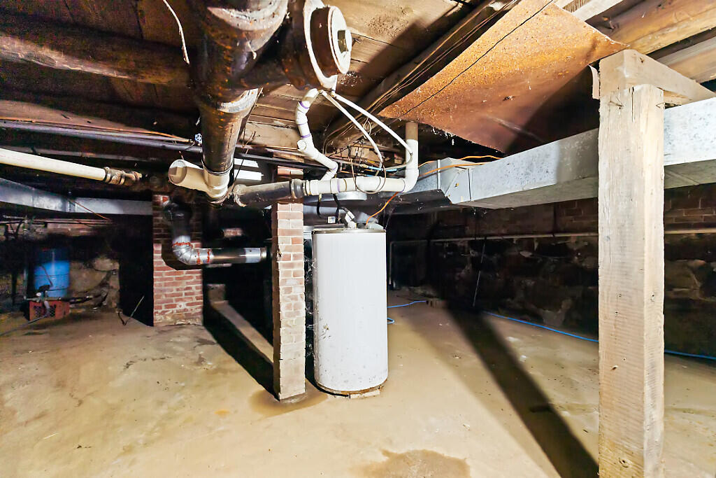 247 Winthrop Center Road Winthrop, ME 04364 - Photo 39 of 42 Basement