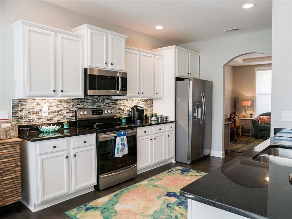 1845 Lake Cunningham Road Greer, SC 29651 - Photo 13 of 36