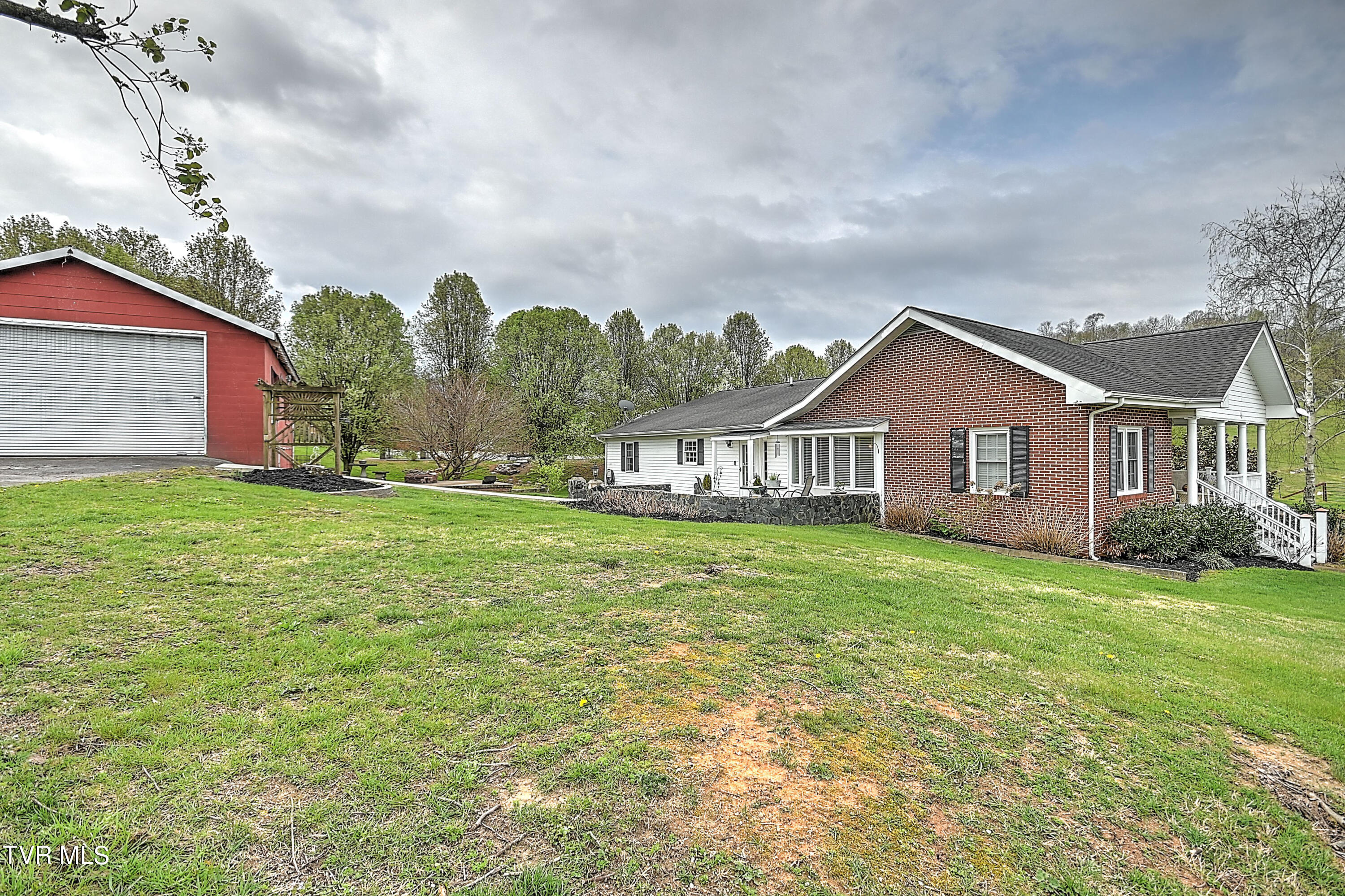 586 Tranbarger Road Church Hill, TN 37642 - Photo 34 of 43 568 Tranbarger NS-34