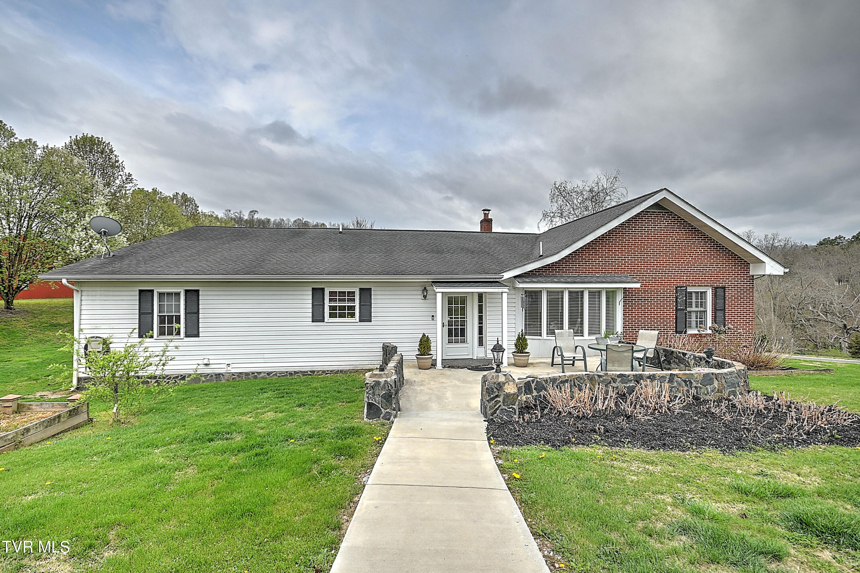 586 Tranbarger Road Church Hill, TN 37642 - Photo 40 of 43 568 Tranbarger NS-38