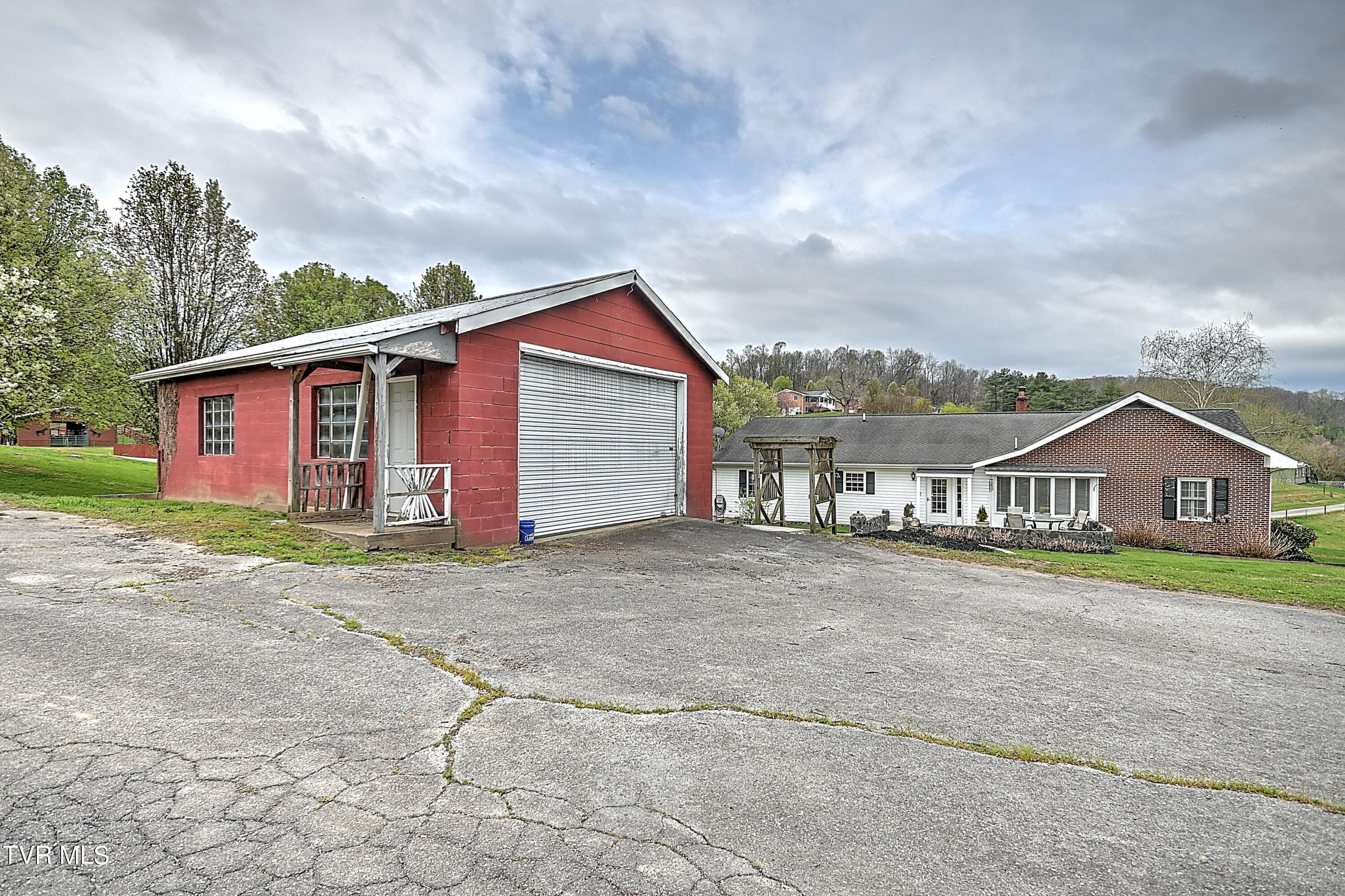 586 Tranbarger Road Church Hill, TN 37642 - Photo 41 of 43 568 Tranbarger NS-37