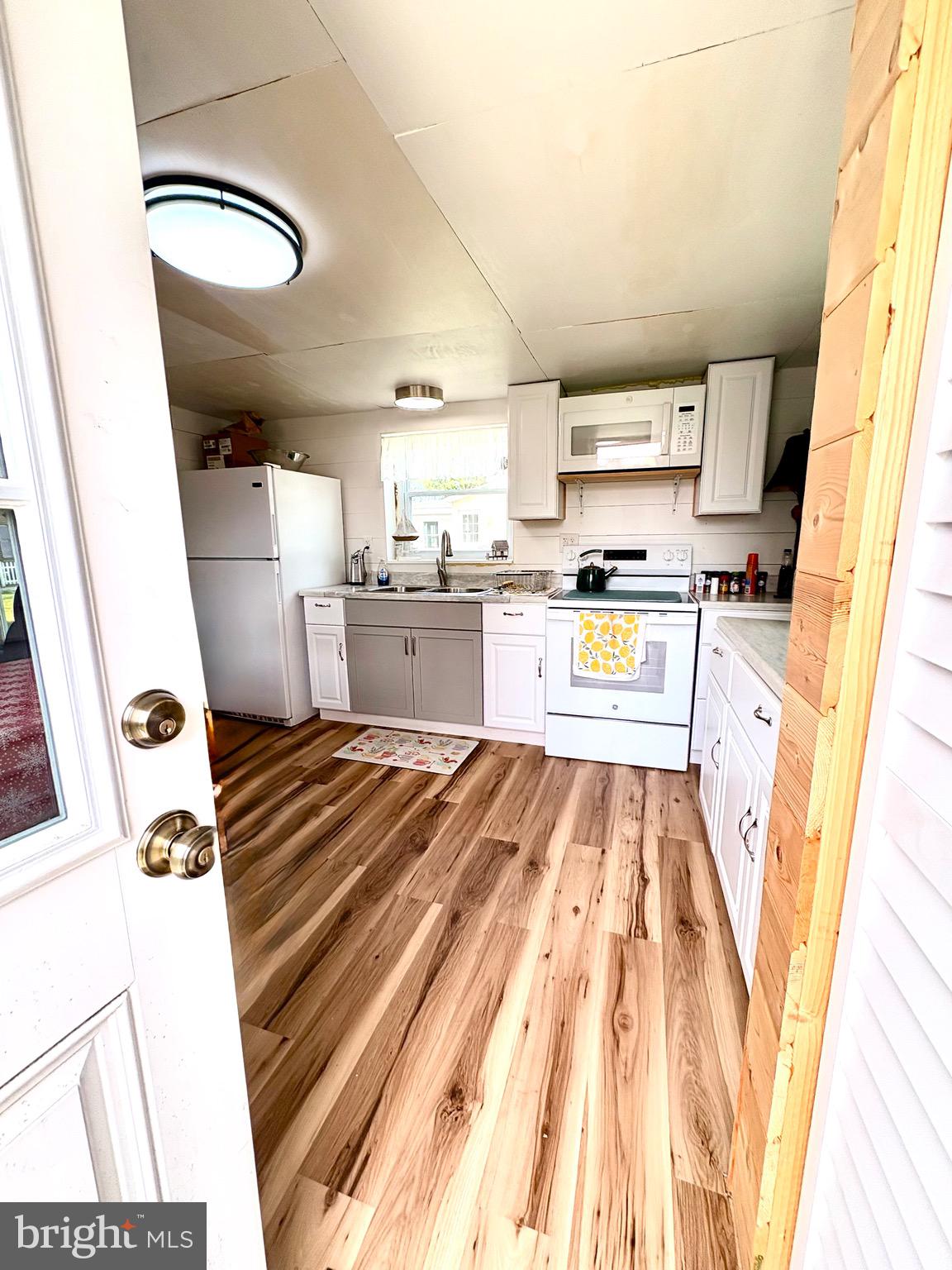 3069 Union Church Road Tylerton, MD 21866 - Photo 7 of 23 Side Entrance into Kitchen